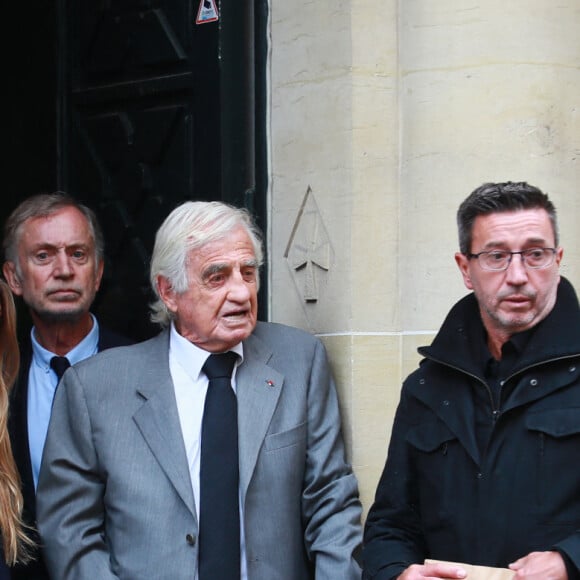 Jean-Paul Belmondo et sa fille Stella - Obsèques de Charles Gérard en la cathédrale arménienne Saint-Jean-Baptiste de Paris le 25 septembre 2019.