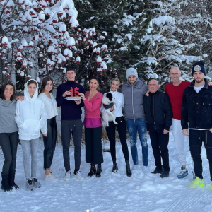 Zinédine Zidane, son épouse Véronique Zidane et leurs quatre fils, Enzo, Luca, Théo et Elyaz fêtent Noël en famille à la montagne.