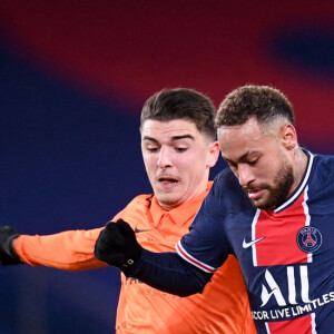 Joris Chotard et Neymar lors du match de Ligue 1 Uber Eats "PSG - Montpellier (4-0)" au Parc des Princes à Paris, le 22 janvier 2021. © FEP / Panoramic / Bestimage