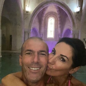 Zinédine Zidane en mode "relax" avec sa femme Véronique. Le 17 août 2021.