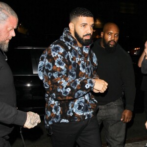 Drake arrive au club "Poppy" à Los Angeles, le 18 octobre 2018.