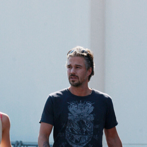 Britney Spears et Jason Trawick sont allés faire des courses à Calabasas. Le 2 octobre 2010.