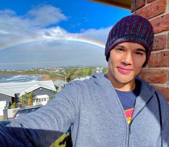 Francis Mossman, acteur néo-zélandais, vivait à Sydney.