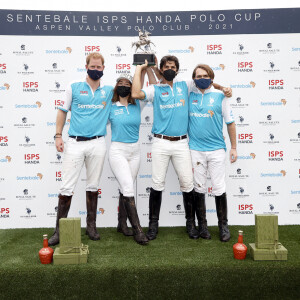 Le prince Harry, duc de Sussex, remporte un match de polo caritatif en marquant deux des trois buts victorieux à Aspen lors du Sentebale ISPS Handa Polo Cup. Le 19 août 2021.