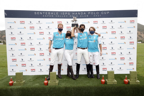 Le prince Harry, duc de Sussex, remporte un match de polo caritatif en marquant deux des trois buts victorieux à Aspen lors du Sentebale ISPS Handa Polo Cup. Le 19 août 2021.