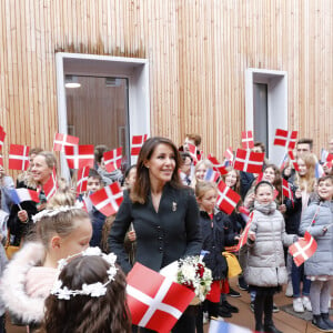 Exclusif - La princesse Marie de Danemark en visite au Lycée international à Saint-Germain-En Laye, le 14 Novembre 2019 © Marc Ausset-Lacroix / Bestimage