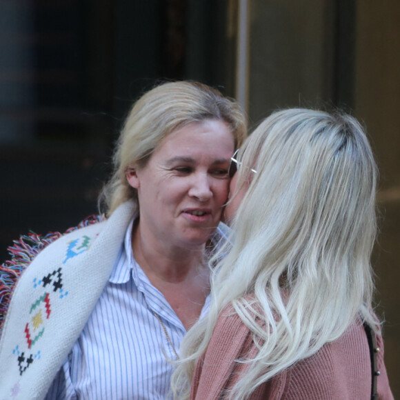 Laeticia Hallyday, Sébastien Farran, Isabelle Camus ont déjeuné ensemble au restaurant Joia de Hélène Darroze à Paris. Le 8 octobre 2018  