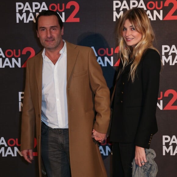 Gilles Lellouche et sa compagne Alizée Guinochet lors de l'avant-première du film "Papa ou Maman 2" au cinéma Gaumont Alesia à Paris, France, le 5 décembre 2016. © Marc Ausset-Lacroix/Bestimage