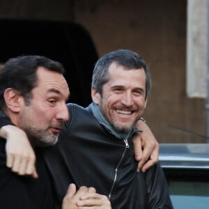 Gilles Lellouche et Guillaume Canet lors de l'avant-première nationale du film "Nous finirons ensemble" (suite des "Petits Mouchoirs") au cinéma le Rex d'Andernos-les-Bains, bassin d'Arcachon, France, le 17 avril 2019. © Patrick Bernard/Bestimage 