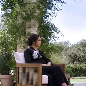 Meghan Markle (enceinte) lors de son interview avec Oprah Winfrey, diffusée le 7 mars 2021 sur la chaîne américaine CBS.