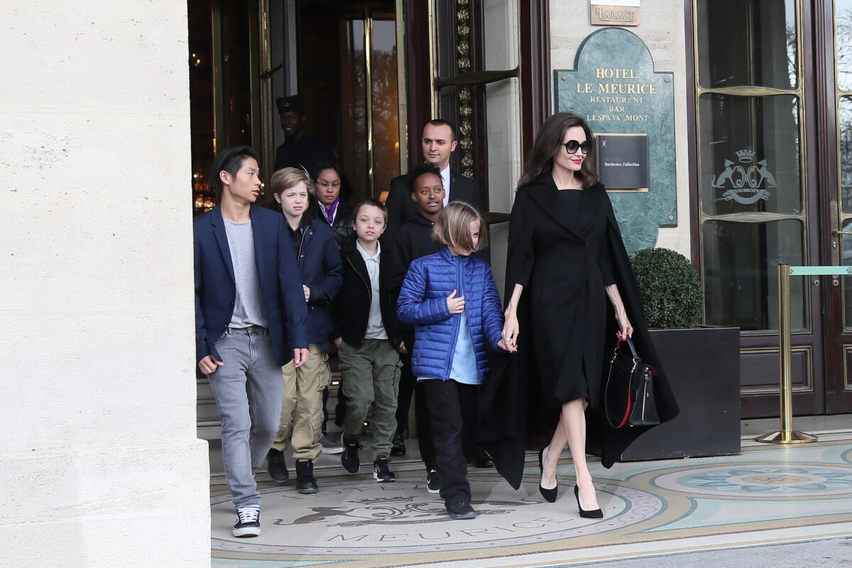 Photo Angelina Jolie Et Ses Enfants Maddox Zahara Shiloh Pax