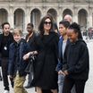 Angelina Jolie fière : deux de ses enfants parlent français ! Elle confie lesquels
