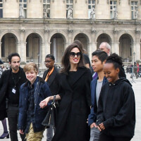 Angelina Jolie fière : deux de ses enfants parlent français ! Elle confie lesquels
