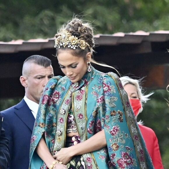 Jennifer Lopez va assister au défilé "Alta Moda" de la maison Dolce & Gabbana à Venise en Italie le 29 aout 2021.