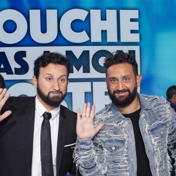 Exclusif - Cyril Hanouna découvre son double de cire en direct sur le plateau de la première émission TPMP (Touche Pas à Mon Poste), 12ème saison, le 30 août 2021. L'émission a été diffusée en direct sur C8. La statue de cire de Cyril Hanouna fera son entrée officielle au musée Grévin le 31 août 2021. © Jack Tribeca / Bestimage 
