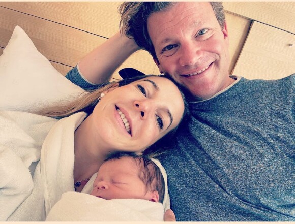Tessy Antony De Nassau pose avec son mari Frank Floessel et leur fils Theodor sur Instagram, peu après la naissance du bébé.