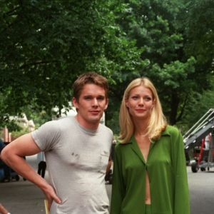 Ethan Hawke et Gwyneth Paltrow sur le tournage du film "Great Expectations" à New York en 1996.
