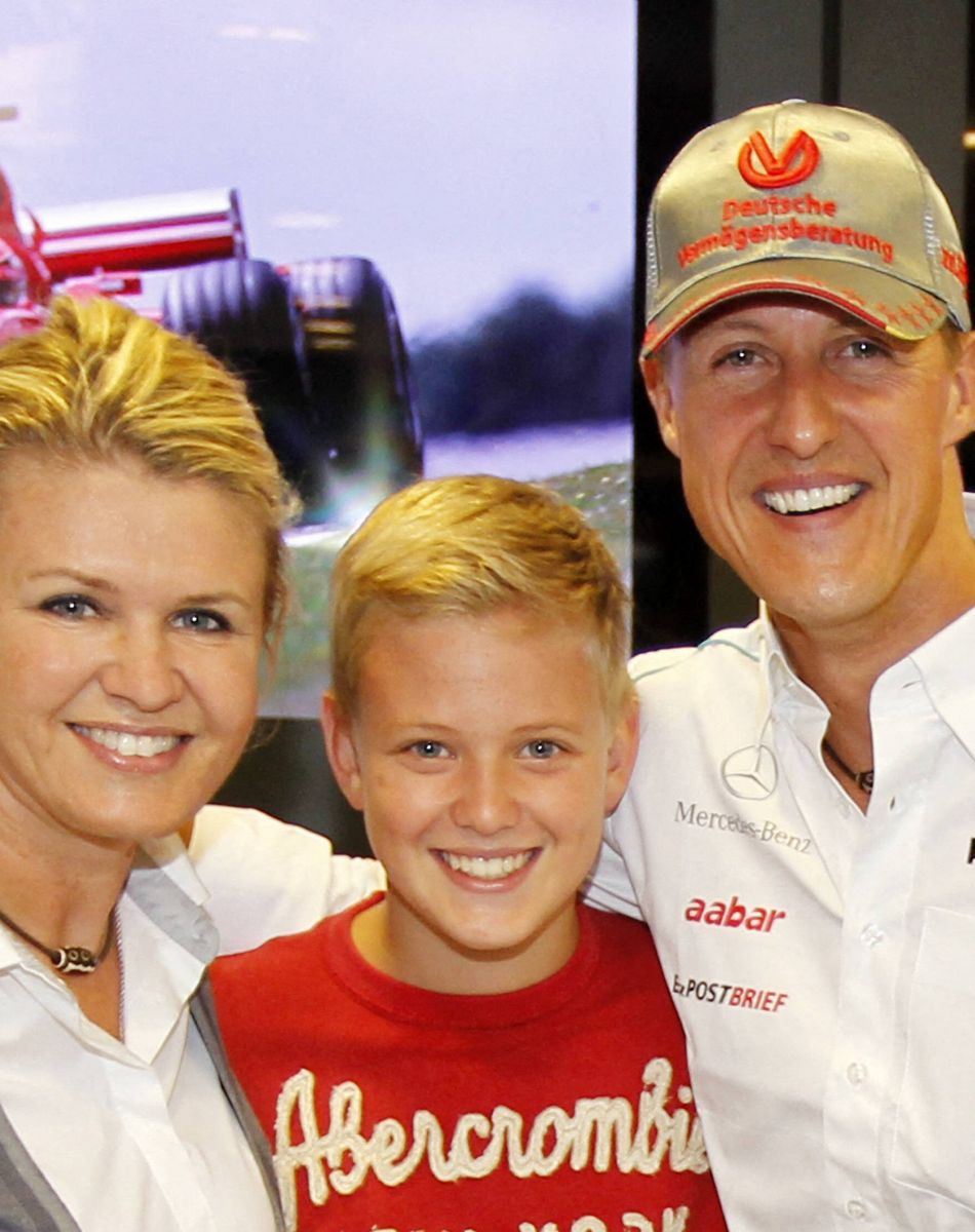 Corinna, Michael et leur fils Mick Schumacher à Stuttgart Nuerburgring en Allemagne le 1 septembre 2012.