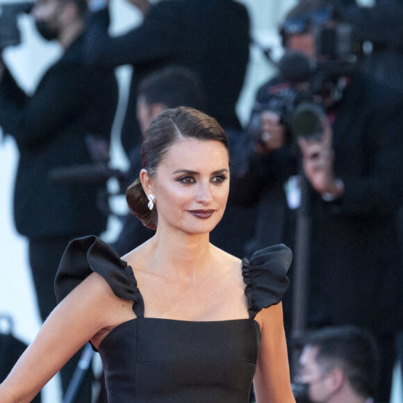 Penélope Cruz assiste à la cérémonie d'ouverture du 78ème festival international du film de Venise (la Mostra de Venise) et à la projection du film "Madres Paralelas". Venise, 1er septembre 2021.