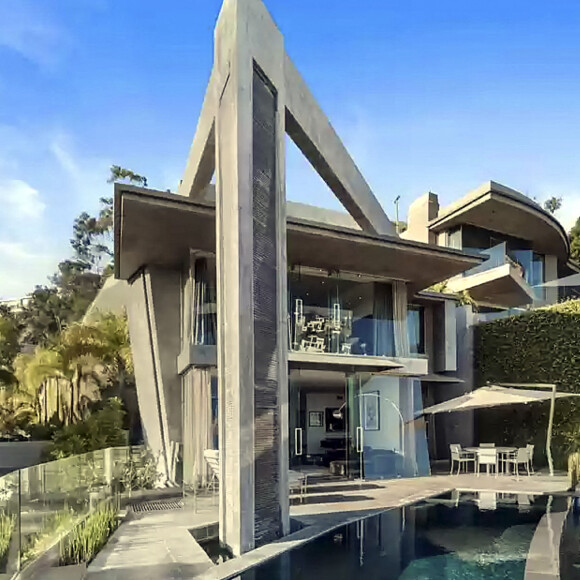 Exclusif - Cyril Hanouna vend la maison qu'il avait achetée à Hollywood Hills.