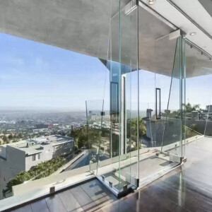 Exclusif - Cyril Hanouna vend la maison qu'il avait achetée à Hollywood Hills.