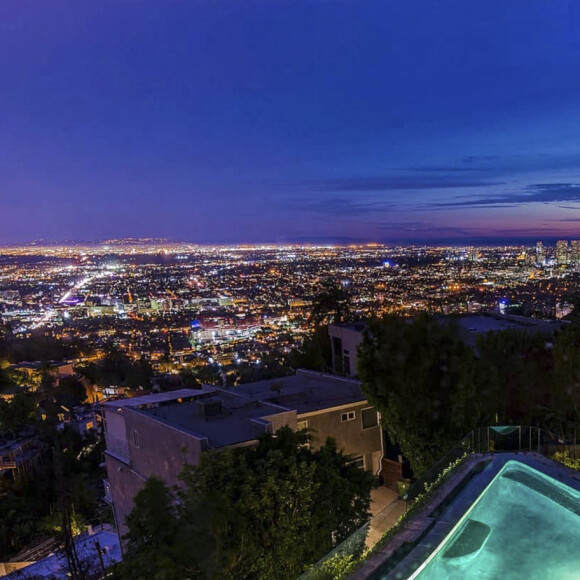 Exclusif - Cyril Hanouna vend la maison qu'il avait achetée à Hollywood Hills.