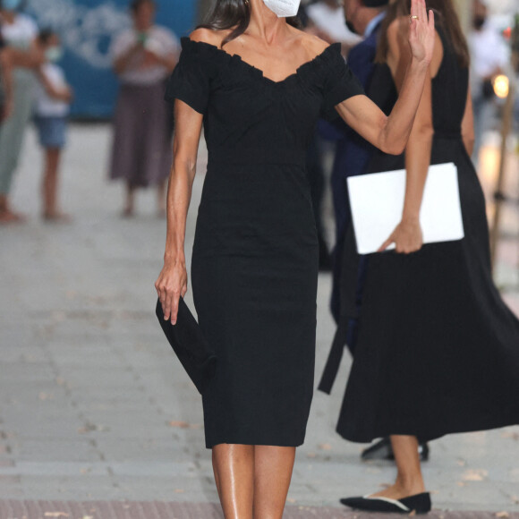 La reine Letizia d'Espagne arrive à la cérémonie des Retina Eco Awards, à la fondation Giner de los Rios. Madrid, le 6 septembre 2021.