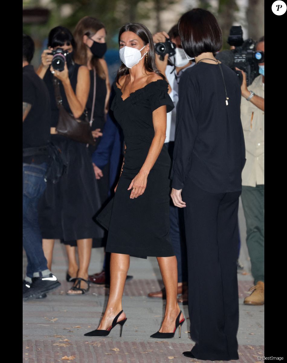 La reine Letizia d'Espagne arrive à la cérémonie des Retina Eco Awards, à la fondation Giner de los Rios. Madrid, le 6 septembre 2021.