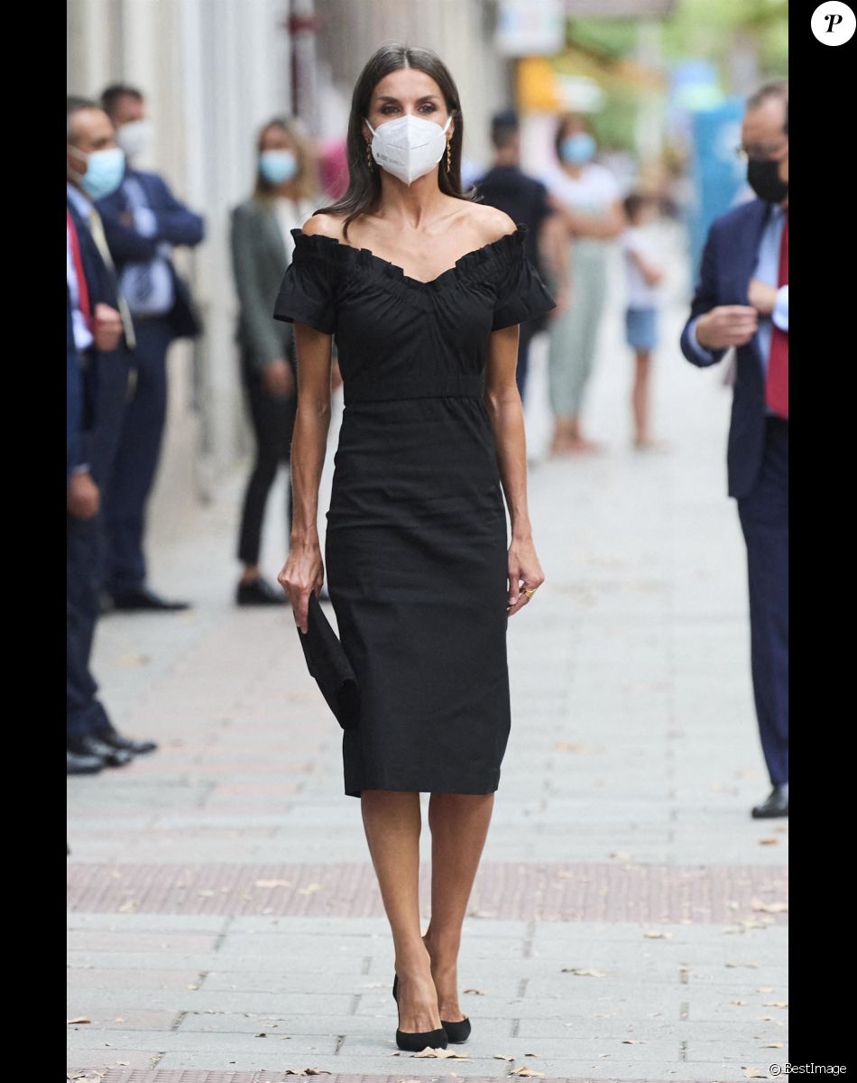 La reine Letizia d'Espagne arrive à la cérémonie des Retina Eco Awards, à la fondation Giner de los Rios. Madrid, le 6 septembre 2021.