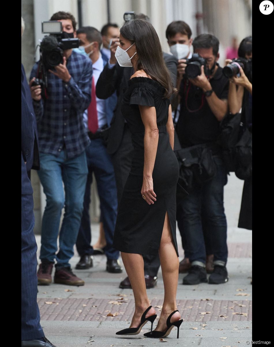 La reine Letizia d'Espagne arrive à la cérémonie des Retina Eco Awards, à la fondation Giner de los Rios. Madrid, le 6 septembre 2021.
