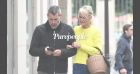 Laeticia Hallyday, une belle-mère câline pour le fils de Jalil Lespert !