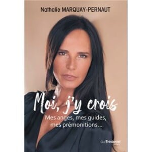 Couverture du livre "Moi j'y crois" de Nathalie Marquay