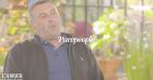 Sébastien (L'amour est dans le pré 2021) les larmes aux yeux et très tactile avec une prétendante
