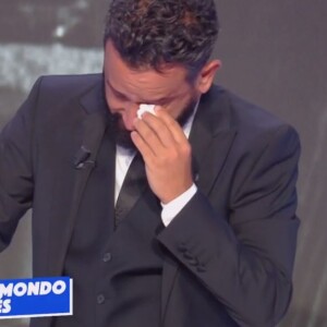 Cyril Hanouna fond en larmes dans "Touche pas à mon poste" en évoquant Jean-Paul Belmondo, mort le 6 septembre 2021