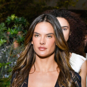 Alessandra Ambrosio défile pour la marque brésilienne PatBo (collection printemps 2022) à New York. Le 9 septembre 2021.