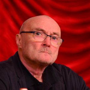 Phil Collins et sa compagne Orianne lors de la conférence de presse "Little Dreams Foundation" à Miami. Le 18 octobre 2017