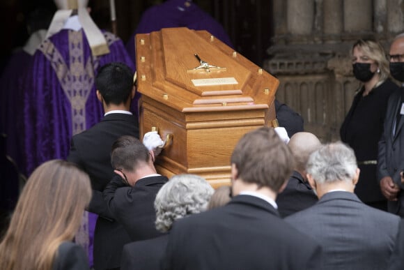 Cercueil - Obsèques de Jean-Paul Belmondo en en l'église Saint-Germain-des-Prés, à Paris © Cyril Moreau / Bestimage 