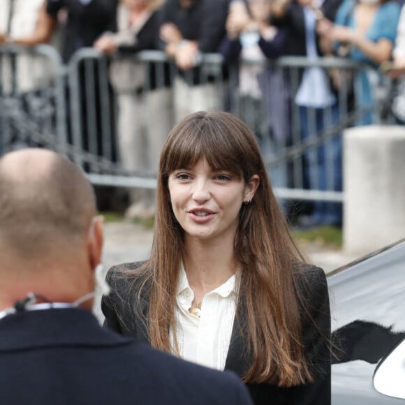 Elodie Constantin (première femme de J.P Belmondo), Annabelle Belmondo - Obsèques de Jean-Paul Belmondo en en l'église Saint-Germain-des-Prés, à Paris le 10 septembre 2021. © Cyril Moreau / Bestimage 