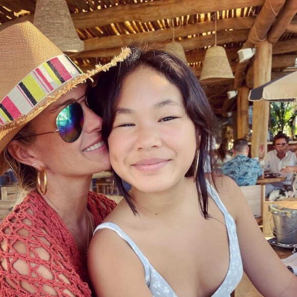 Laeticia Hallyday et sa fille Joy sur Instagram. Le 17 décembre 2020.