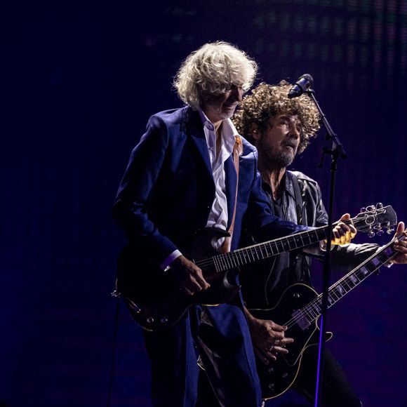 Exclusif - Louis Bertignac et Yarol Poupaud - Concert hommage à Johnny Hallyday "Que je t'aime" à l'AccorHotels Arena Paris Bercy à Paris. Le 14 septembre 2021 © Borde-Jacovides-Moreau / Bestimage 