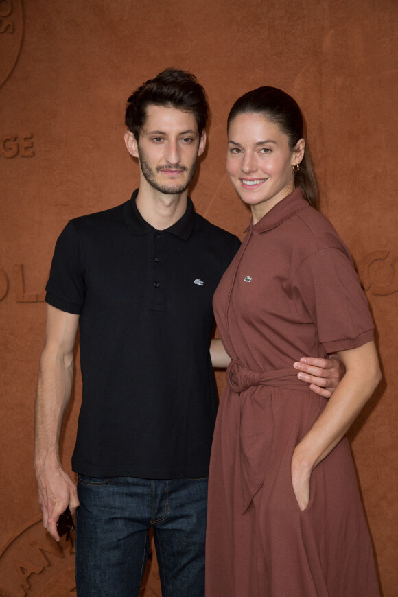 Pierre Niney et Natasha Andrews à Roland-Garros en 2018.