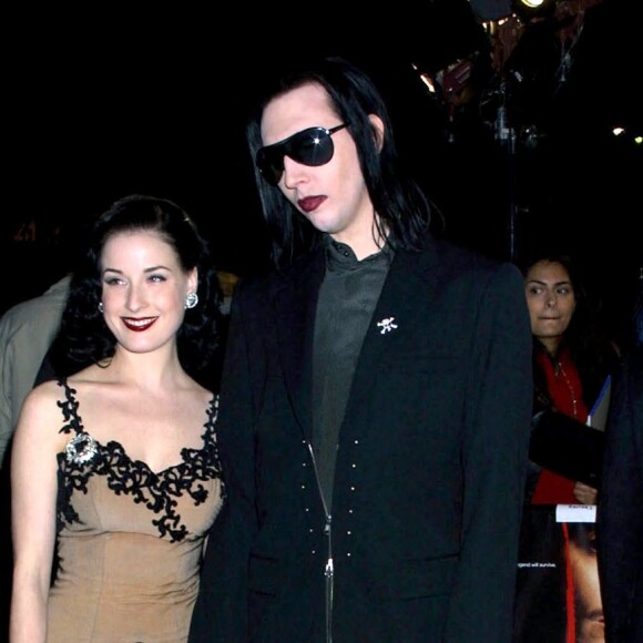 Dita Von Teese et Marilyn Manson - Première du film "From hell" à Los Angeles.
