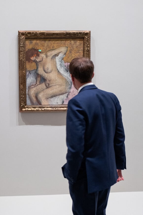 Emmanuel Macron, président de la République lors de l'inauguration de l'exposition "La collection Morozov, icônes de l'art moderne" à la Fondation Louis Vuitton à Paris le 21 septembre 2021. © Romain Gaillard / Pool / Bestimage 