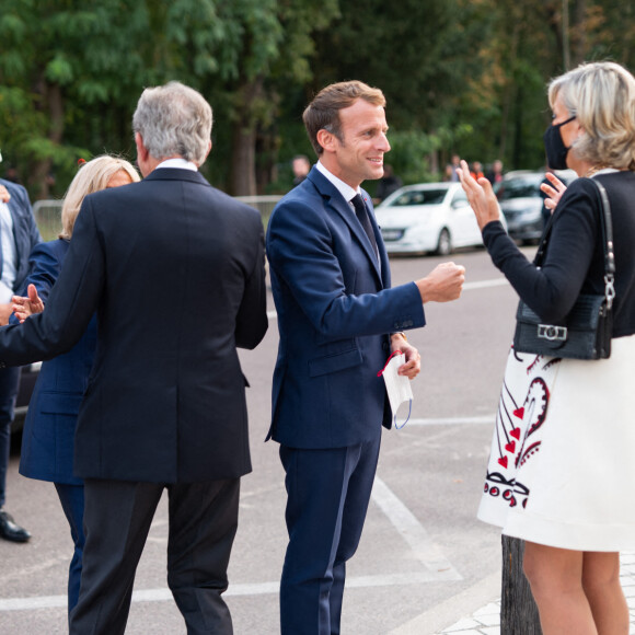 Brigitte Macron, Bernard Arnault, PDG de LVMH, Emmanuel Macron, président de la République et Hélène Arnault lors de l'inauguration de l'exposition "La collection Morozov, icônes de l'art moderne" à la Fondation Louis Vuitton à Paris le 21 septembre 2021. © Romain Gaillard / Pool / Bestimage 