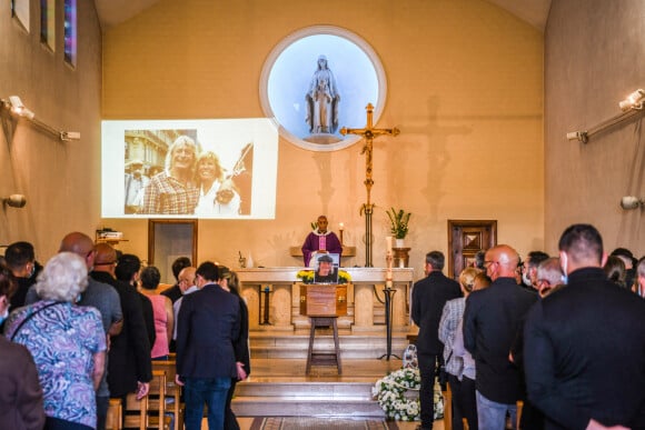Obsèques de René Malleville en l'église de Saint-Mitre en présence Benoit Payen, maire de Marseille et de Michèle Rubirola ancienne maire de Marseille. Le 24 septembre 2021.