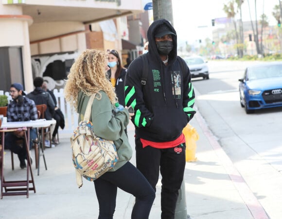 Exclusif - Jason Derulo et sa compagne Jena Frumes sont allés prendre le petit-déjeuner chez "iHop" à Los Angeles, le 15 février 2021.