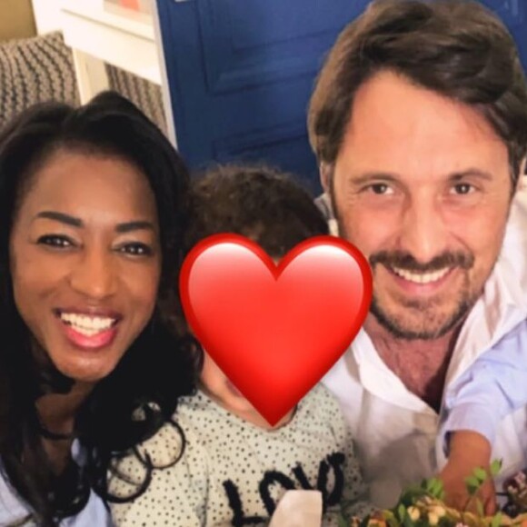 Hapsatou Sy file le parfait amour avec son compagnon l'animateur télé Vincent Cerutti, également père de ses deux enfants Abbie et Isaac.