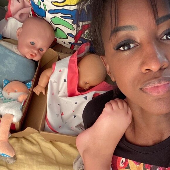 Hapsatou Sy file le parfait amour avec son compagnon l'animateur télé Vincent Cerutti, également père de ses deux enfants Abbie et Isaac.