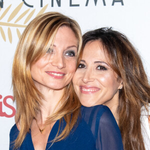 Fabienne Carat (enceinte) et sa soeur Carole - Soirée de gala "Action Enfance fait son cinéma" au Grand Rex à Paris, le 20 septembre 2021. © Pierre Perusseau/Bestimage