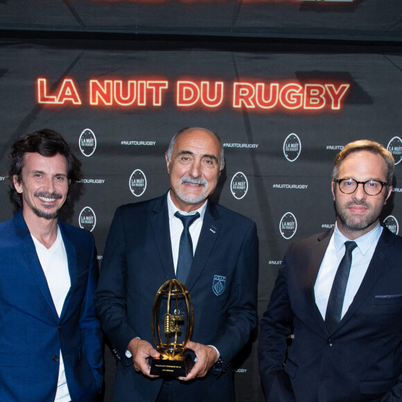 Arnaud Tsamere, Christian Lanta (meilleur staff Pro D2), guest lors de la 17ème Nuit du Rugby à l'Olympia à Paris le 27 septembre 2021. © Pierre Perusseau / Bestimage